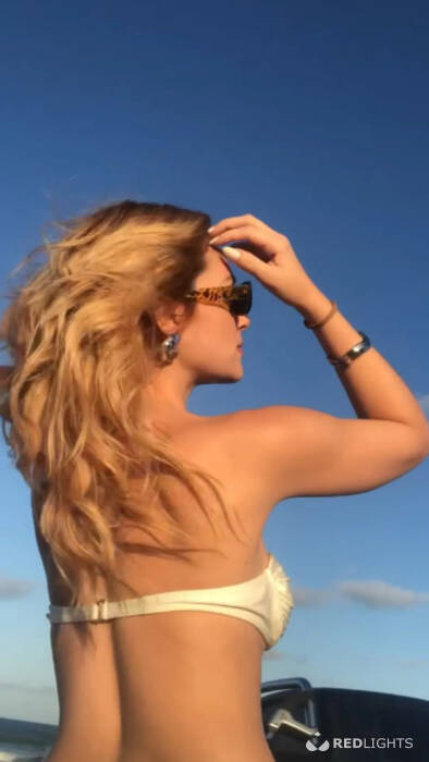 Nina (Foto)