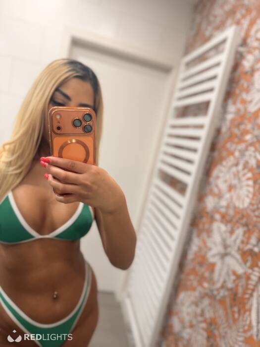 Kim, original photos, video verification (Foto)