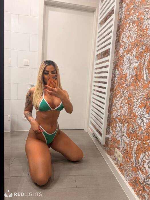 Kim, original photos, video verification (Foto)