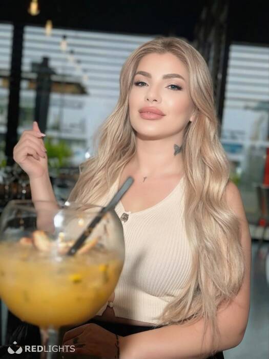 Strapon,vibrator,Gfe,Party girl (Foto)