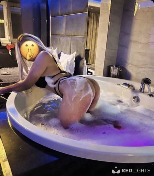 Strapon,vibrator,Gfe,Party girl (Foto)