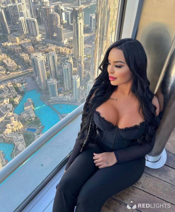 Nina Belle (Foto)