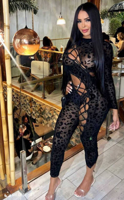 Nina Belle (Foto)