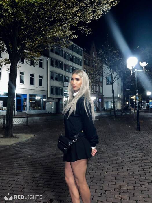 IVONNY (Foto)