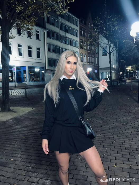 IVONNY (Foto)