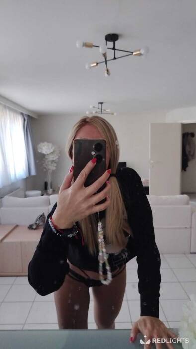 Karina (Foto)