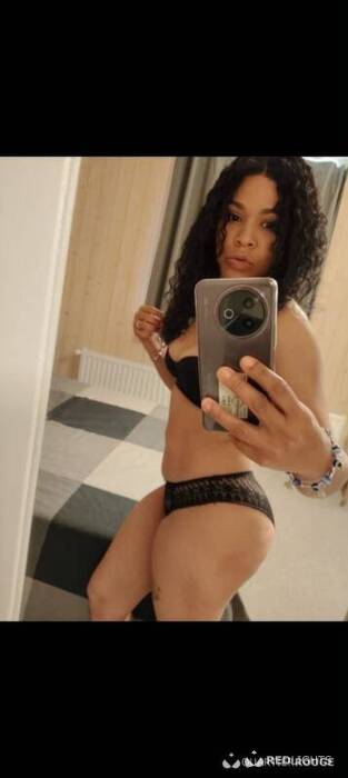 Hot girl (Foto)
