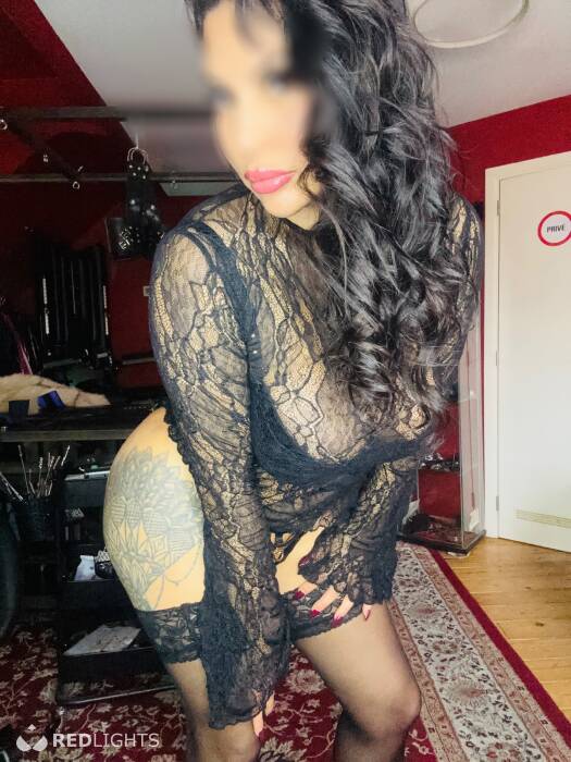 Mistress NAELLE (Foto)