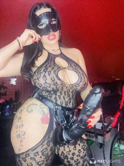 Mistress NAELLE (Foto)