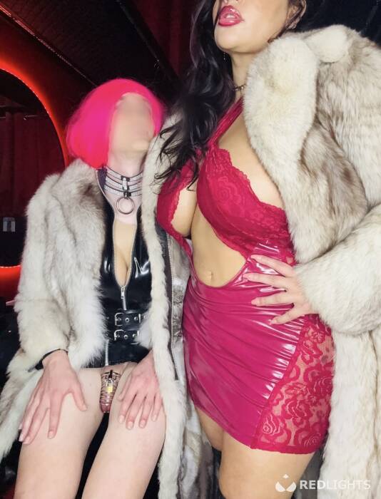 Mistress NAELLE (Foto)