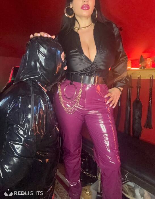 Mistress NAELLE (Foto)