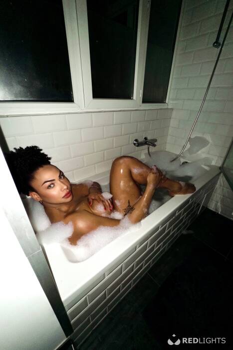 JUJU DOLL LAST DAYS (Foto)