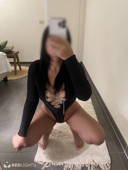 ANGELA (Foto)