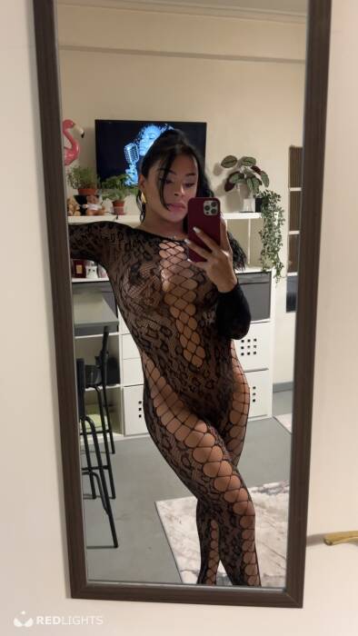 Larissa (Foto)