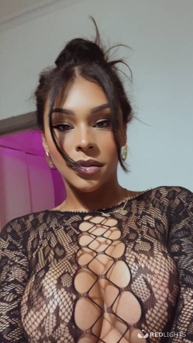 Larissa (Foto)