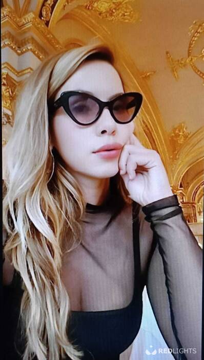 Alejandra Blondine (Foto)