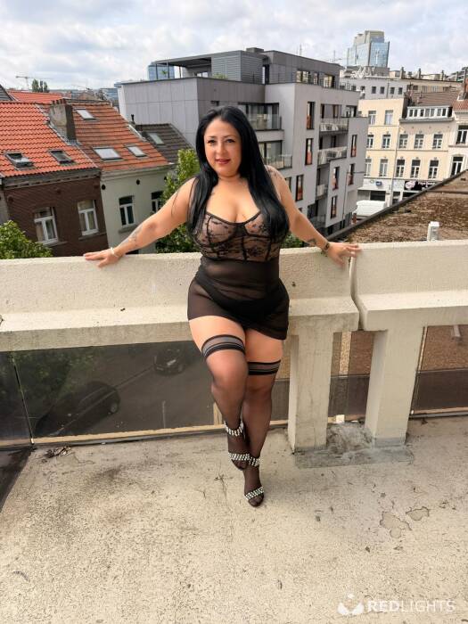 AMIRA (Foto)