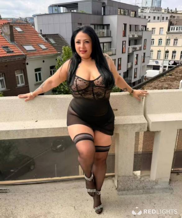 AMIRA (Foto)