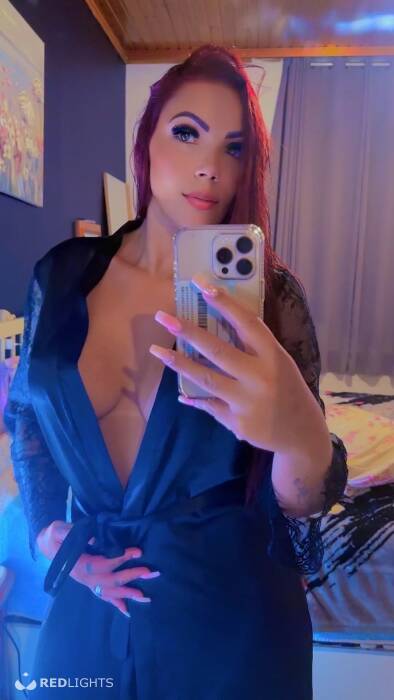 Soraya Vermelha (Foto)