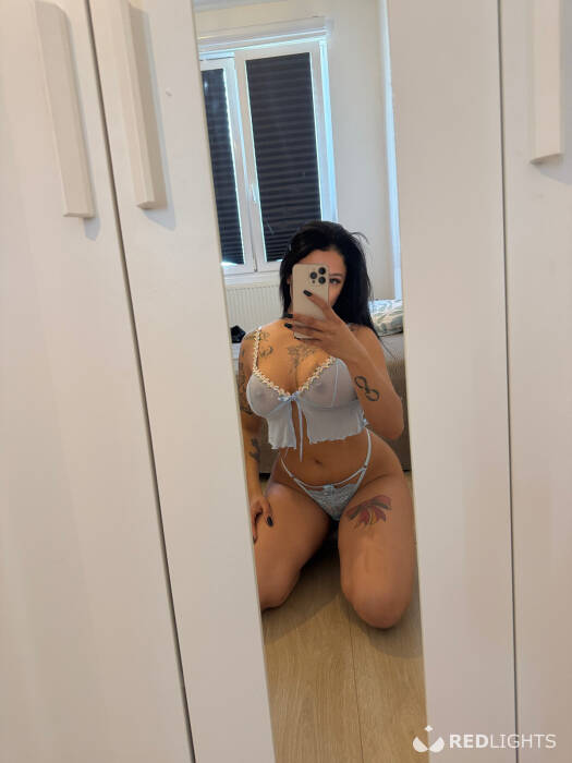 Melly Hot (Foto)