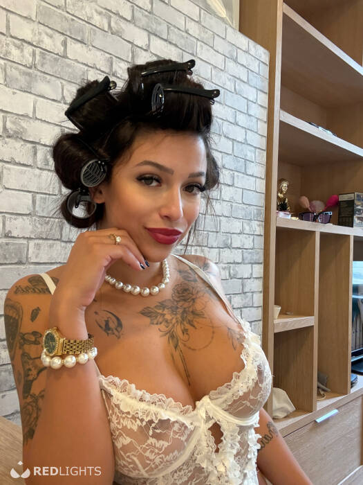 Melly Hot (Foto)
