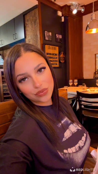 Melly Hot (Foto)