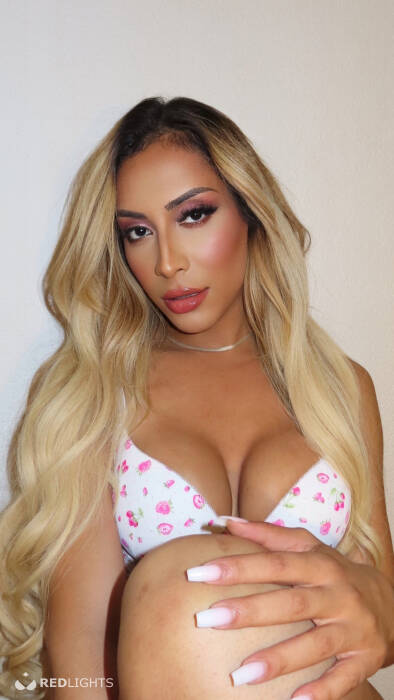 Sabrina Mazi (Foto)