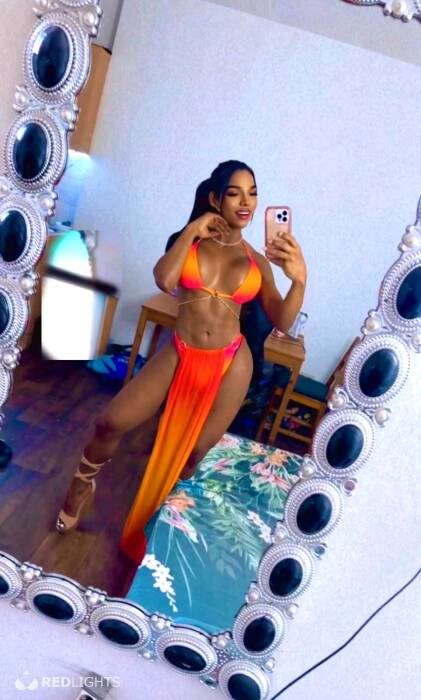 NATASHA PARTY (Foto)