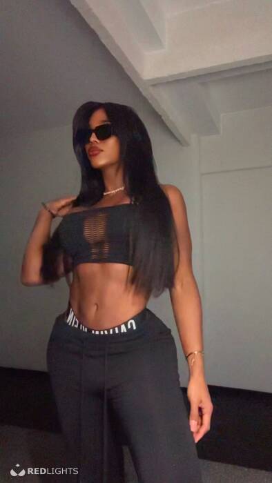 NATASHA PARTY (Foto)