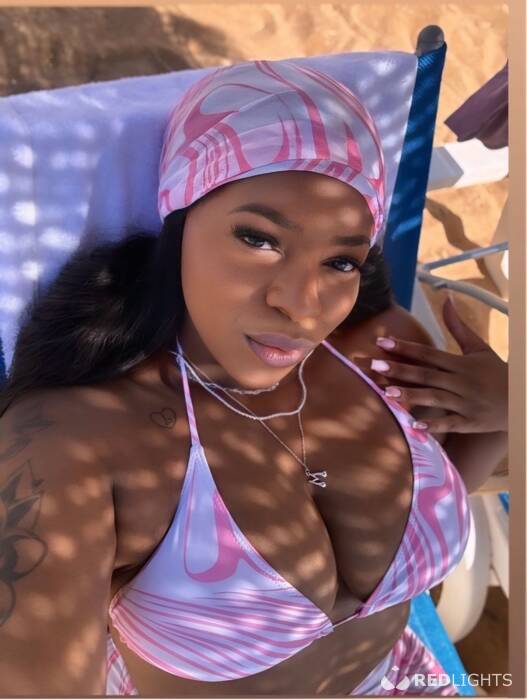 Alice bombom le meilleur anal et fellation (Foto)