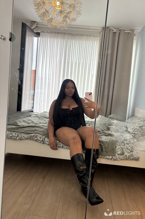 Alice bombom le meilleur anal et fellation (Foto)