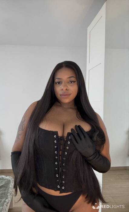 Alice bombom le meilleur anal et fellation (Foto)