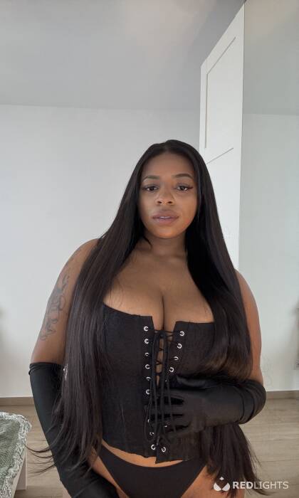 Alice bombom le meilleur anal et fellation (Foto)