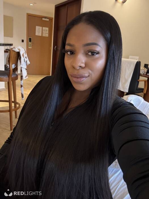 Alice bombom le meilleur anal et fellation (Foto)