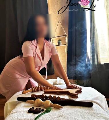 Relax Massages With Happy End