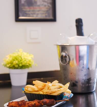 CAROTEL 24/7 DRIVE-IN DAGHOTELS