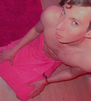 YOUR FAVOURITE CUMSLUT💦