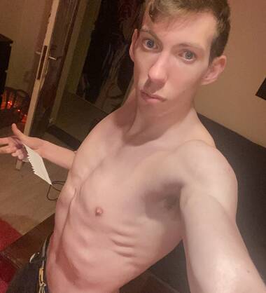 YOUR FAVOURITE CUMSLUT💦