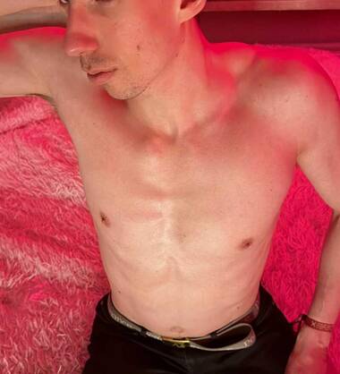 YOUR FAVOURITE CUMSLUT💦