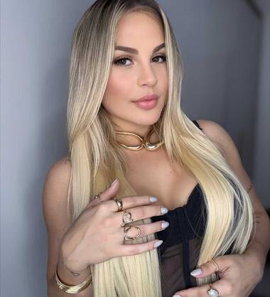 Isabelle Rodrigues new