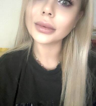 Adelina perfect lady for gentlemen