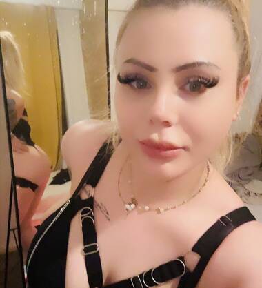 Adelina perfect lady for gentlemen