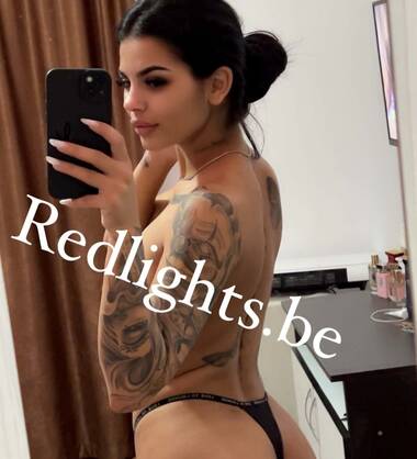 Sexy Selena