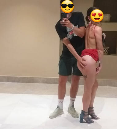 Alexander & Roxanne.