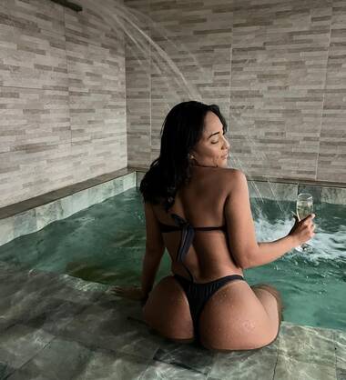Cloe  sexy