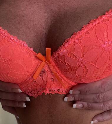 X Kim high class escort X