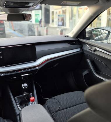 Benelux Carlos chauffeur/airport & escort transfer.