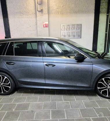 Airport and escorte taxi carlos benelux