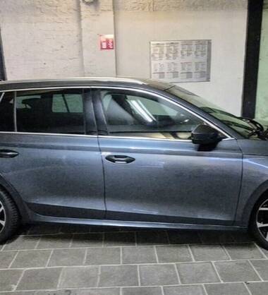 Benelux chauffeur Carlos