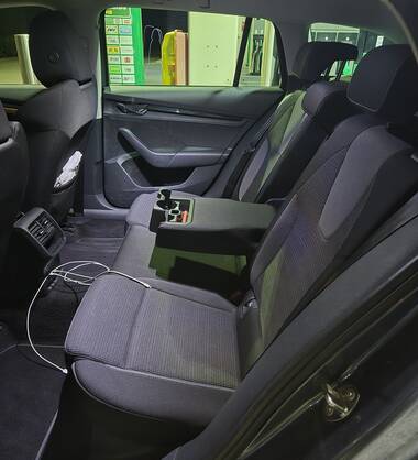 chauffeur airport&escort benelux prive taxi.